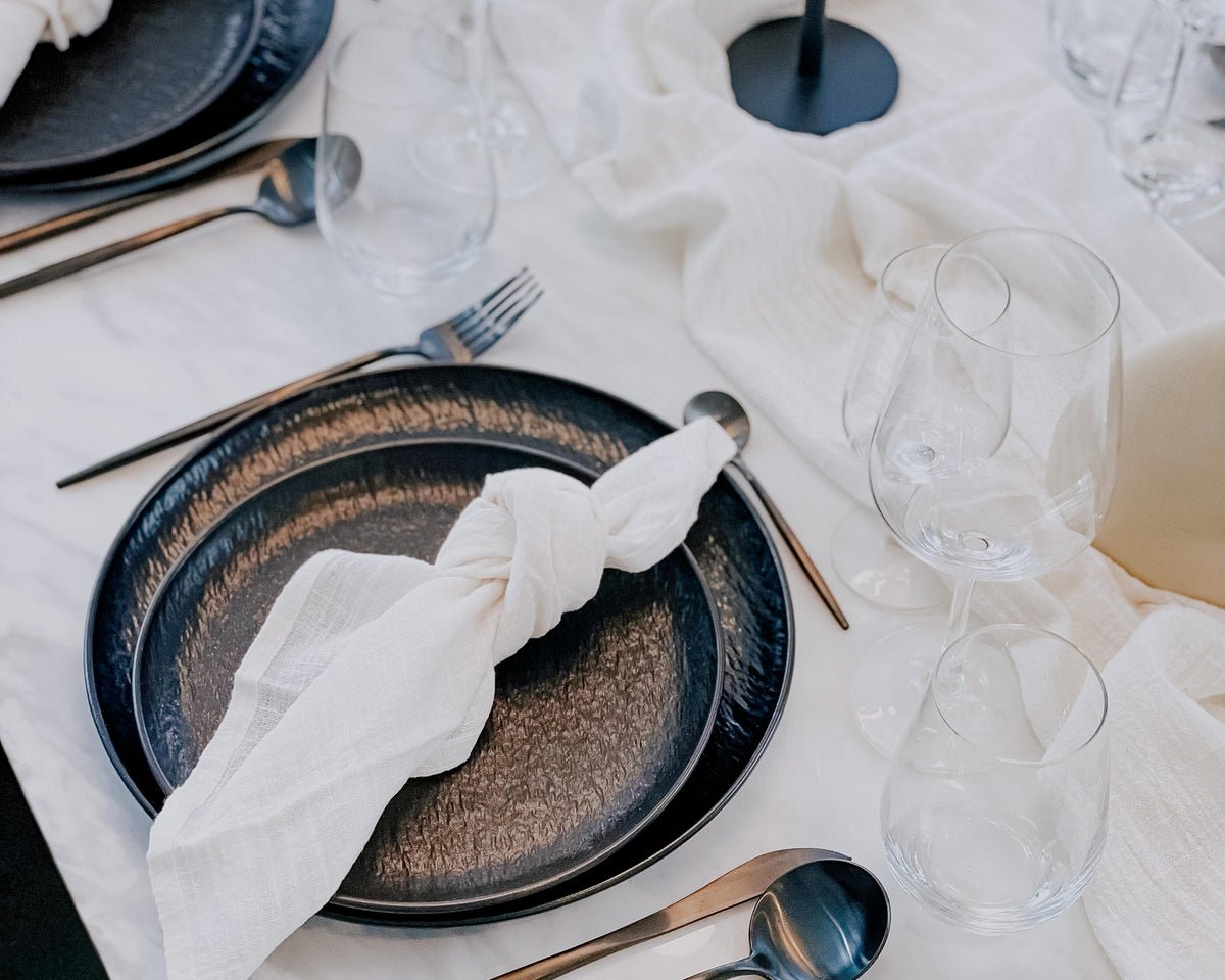 Enigma Black Porcelain Round Dinner Plate - VANT DESIGNS