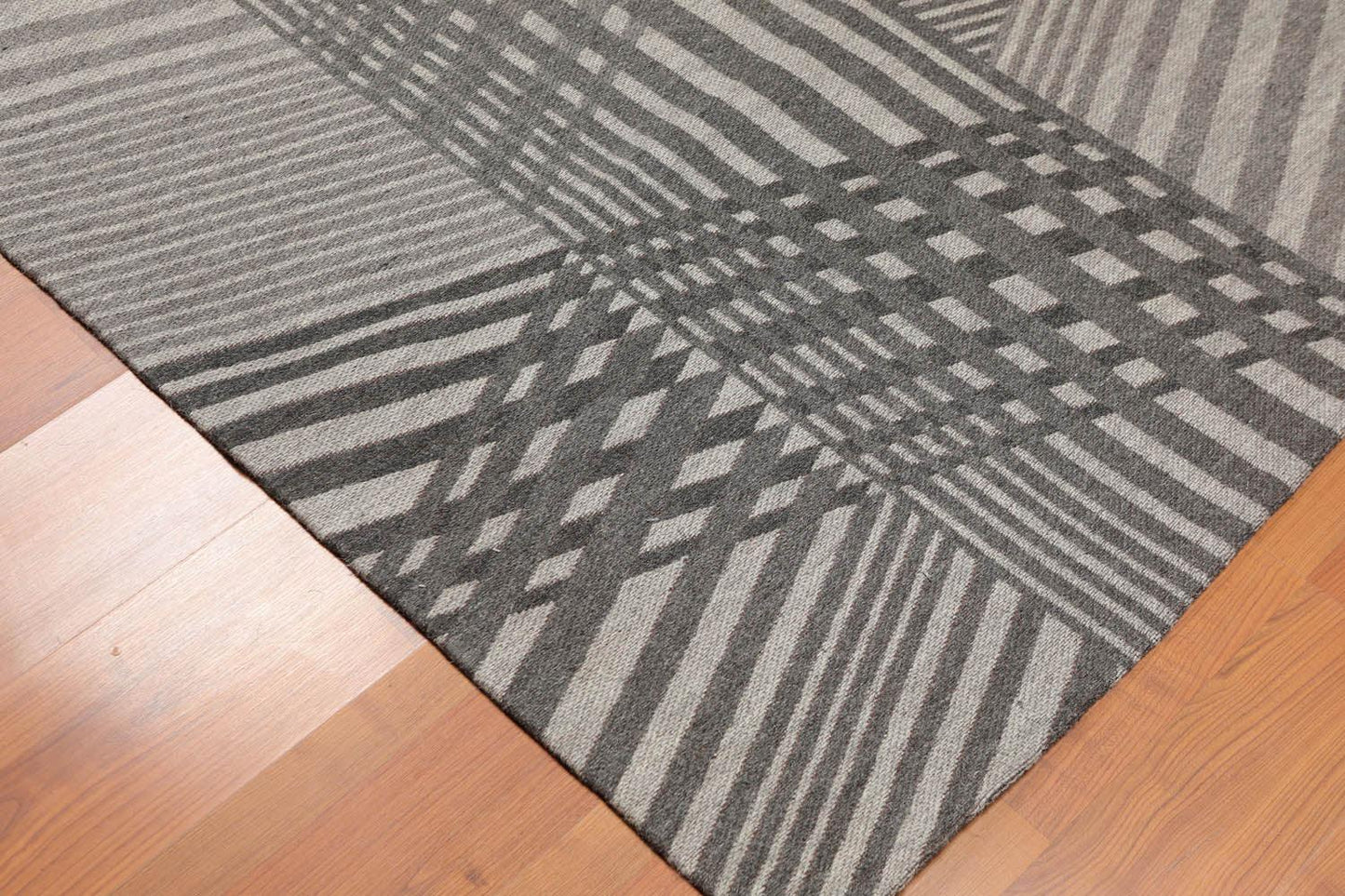 5'4" x 7'8" Hand Woven 100% Wool Flatweave Area Rug Contemporary Gray - VANT DESIGNS