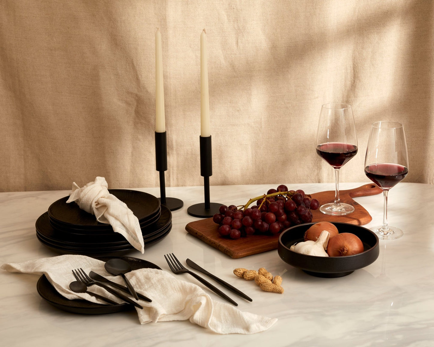 Enigma Black Porcelain Round Dinner Plate - VANT DESIGNS